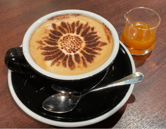 ゴッホの世界を味わう特別なひととき　大丸神戸店〈カフェラ〉にてゴッホモチーフのドリンクメニューが期間限定で登場