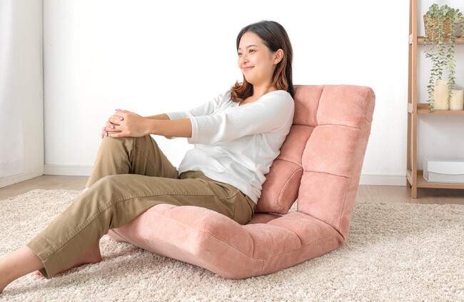 「腰と座椅子のすき間が気になる」「座り心地が落ち着かない」座面と腰の隙間が“ピタッ”と埋まる“腰ピタ座椅子”が新登場