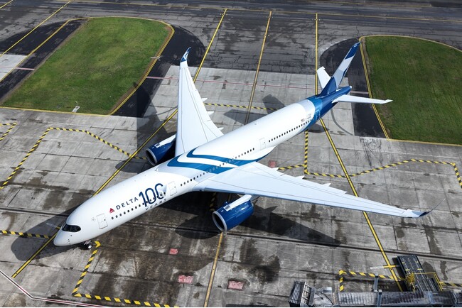 デルタ航空、創立100周年記念「100文字エッセイ」優秀作品を発表
