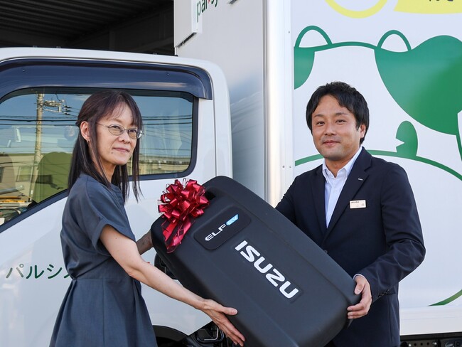 パルシステム千葉がEVトラック初導入 納車式「期待の大きな第一歩」