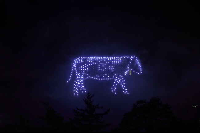 【トマム】トマムの夜空が動くアートに！リゾート滞在がさらに楽しめる日本初常設ドローンショーをスタート