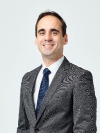 アクサ生命の社長交代について