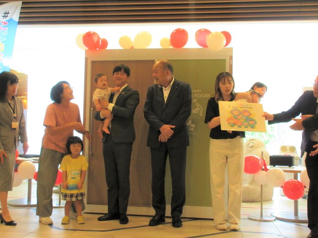 子育て支援環境の整備に向け、さらなる供給が期待 -- 移動型授乳室『OHACO BABY』導入実績
