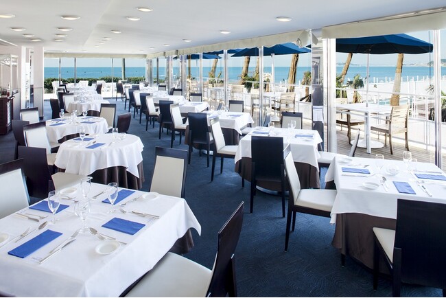 秋を満喫！鎌倉紅葉散策の後はリストランテAOで“秋の収穫祭コース”を堪能。地元湘南の旬食材を活かしたイタリアンに舌鼓。鎌倉から約10分の湘南リゾート【リビエラ逗子マリーナ】で特別な秋を