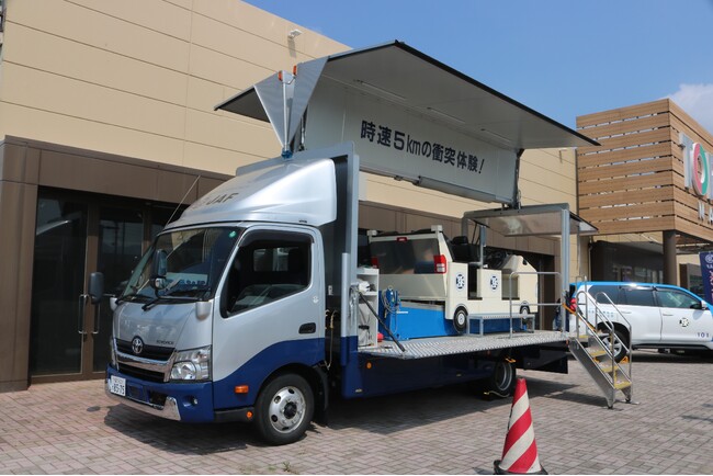 【JAF福岡】「もしも」の衝撃を体験！ 時速約5kmの衝突体験でシートベルトの重要性を学ぼう！JAFブースを出展