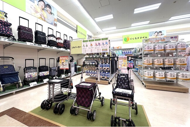 シニアライフサポート専門売場　サンエー経塚シティ内『くくるスマイル』展開開始に関するお知らせ
