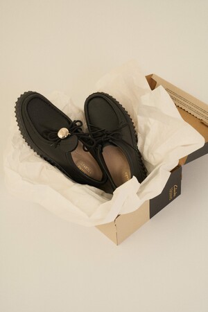 ＜スナイデル＞創業 200 周年のCLARKSと20 周年を迎えた SNIDELの初コラボレーションアイテム発売！