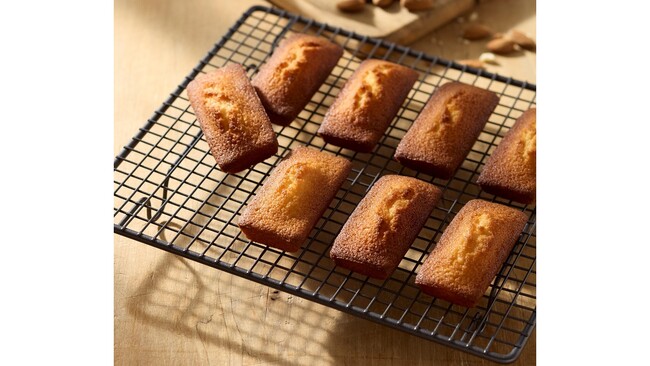 【洋菓子メーカー モロゾフ】小倉井筒屋限定　焼きたての「窯だしフィナンシェ」新発売