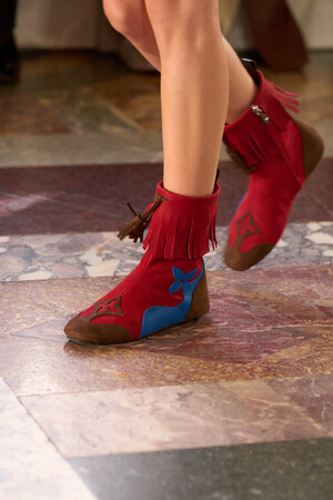 【ルイ・ヴィトン】足元に華を添える、2026春夏ウィメンズ・コレクション シューズ