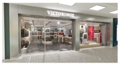 よりパーソナライズされた体験を提供する新コンセプトショップビクトリノックス 横浜ランドマークプラザ店が2025年10月10日（金）にリニューアルオープン