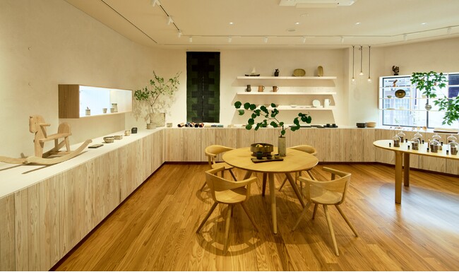 木のぬくもりと手仕事の魅力を体感できるギャラリーショップ＆カフェ「遊朴館 HIDA GALLERY」高山の古い街並みに10月4日（土）オープン