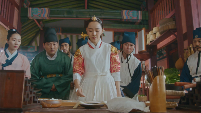 食欲の秋に見たい“美味しい韓ドラ”特集『哲仁王后~俺がクイーン!?~』、『ホ食堂~時空を超えた恋のシェフ』、『宮廷女官チャングムの誓い』など料理 × 恋愛 × 感動を味わう至福の4作品を紹介