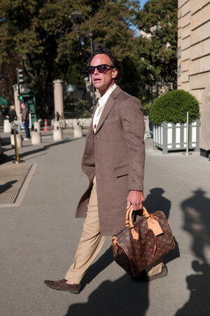 【ルイ・ヴィトン】ウォルトン・ゴギンズ、バッグ「スピーディ P9」を愛用