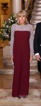 【ルイ・ヴィトン】ブリジット・マクロン仏大統領夫人、ルクセンブルクでの公式晩餐会にルイ・ヴィトンを着用