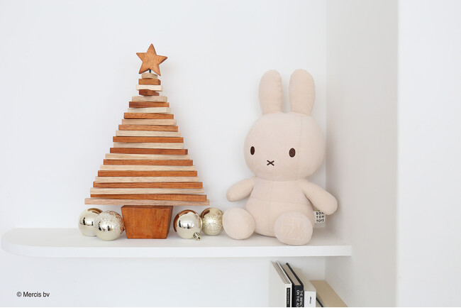 ミッフィーのぬいぐるみで大人気の『BON TON TOYS』よりクリスマスギフトにもぴったり、ミッフィー誕生70周年記念アイテム第二弾と存在感抜群のバッグチャーム新作、定番アイテムの新色が発売！
