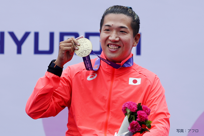 モリサワ所属の佐藤友祈選手がニューデリー2025世界パラ陸上競技選手権大会にて1500m・400mの種目で優勝、100mの種目で第2位