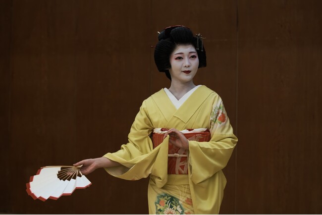 【浅草花柳界とのコラボ和装】芸者衆から受け継いだ着物を、子どもの撮影衣装に