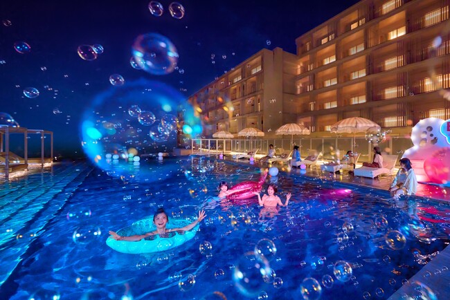 【BEB5沖縄瀬良垣】冬の沖縄で屋外ホットプールを満喫！「ウィンタープールパーティー」今年も開催