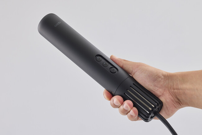 “ぐっすり”をどこまでも、どこへでも。人気のワンタッチふとん乾燥機 FOEHN LITE（フェーンライト）に新色・ブラックが登場。カドー公式オンラインストアにて10月10日（金）より限定発売。