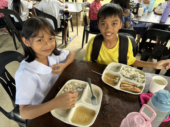 開発途上国の子どもたちに給食をプレゼント／大丸・松坂屋 2025 年 秋の TABLE FOR TWO フェア