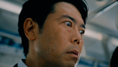 リポビタンDX “朝の持ち越し疲労”を個性派俳優たちによって映像化
『朝の持ち越し疲労劇場～疲れているから、座りたい～』が１０月８日より公開