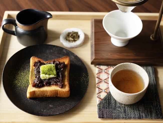 発酵あんこ×発酵バターの“W発酵”スイーツ誕生！宇治和束園カフェにて「あんバタートースト」提供開始 ～お茶と楽しむ腸活スイーツ～