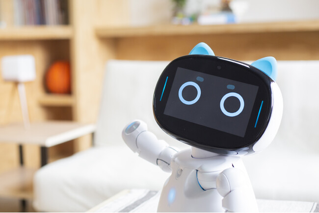 AIコミュニケーションロボット「Kebbi Air」が「介護テクノロジー」に選定