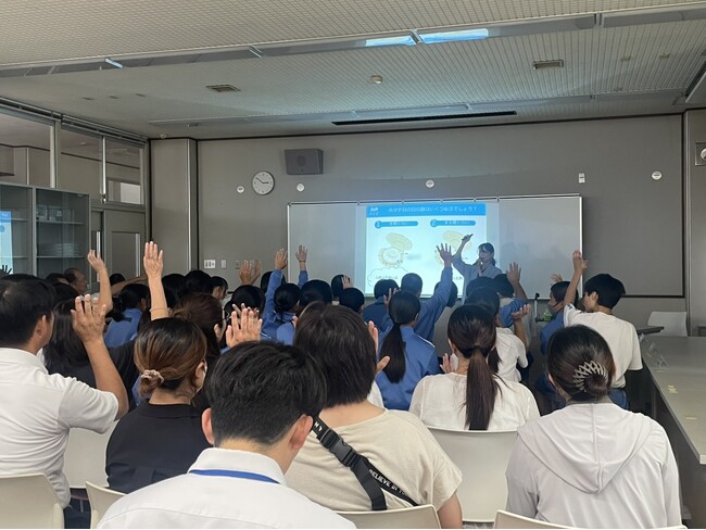 メガネのZoff「目の健康」を啓発する出張授業～栃木県大田原市立若草中学校～
