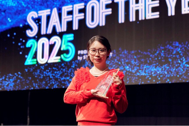 「令和のカリスマ店員No.1」決定！ 接客コンテスト「STAFF OF THE YEAR 2025」物販部門でJINSがグランプリを受賞