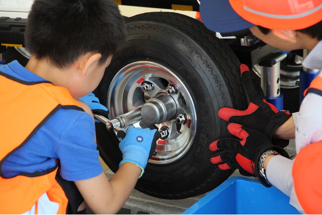 【JAF大分】大分県内初！「子どもロードサービス検定」を開催！ロードサービス隊になりきってお仕事体験をしよう！