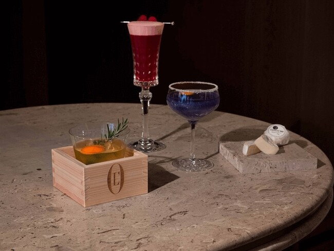 表参道に『L’OFFICIEL BAR』誕生。L’OFFICIELが手がける上質なバー体験。