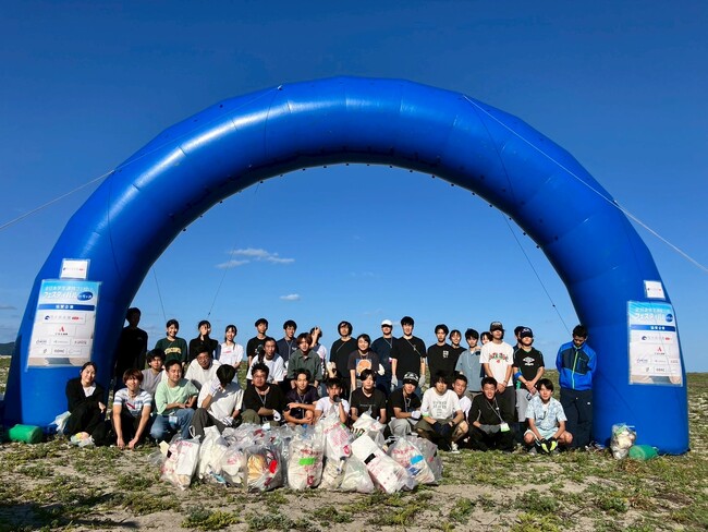 約 445kg89袋の海浜ゴミを約40名で回収! 県外大学生と地元高校生混合チーム「ガベンジャーズ」優勝