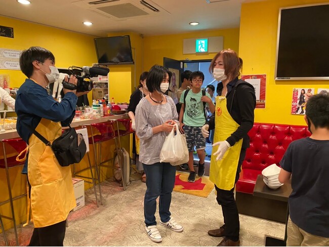 マイキー佐野、支援する「子ども食堂」の活動レポートを公開