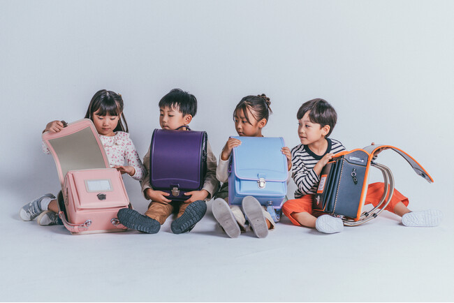 子ども思いの池田屋ランドセル　～2027年度モデル最新カタログの予約受付を10月1日（水）よりスタート～　新デザイン『池田屋ランドセル neo』を含む2デザイン×87カラー全ラインアップ掲載！