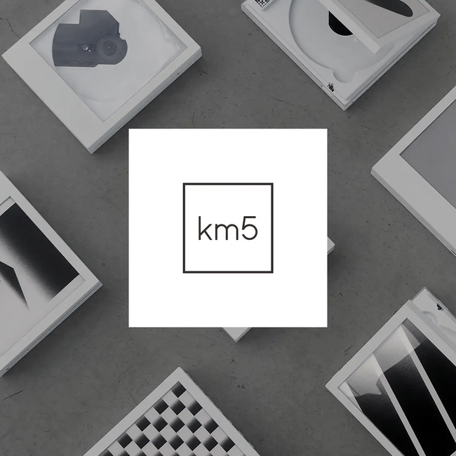 10月25日(土) 原宿「MIL GALLERY JINGUMAE」にて、『km5 5th Anniversary Event』を開催！