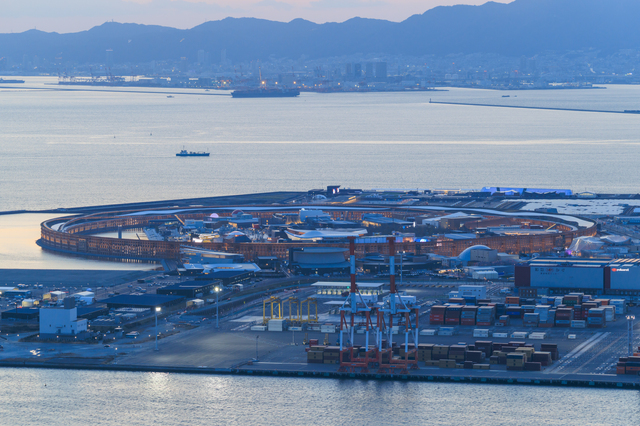 大阪・関西万博の効果 「期待以上」が4社に1社　西日本で顕著に 企業が評価した開催の社会・経済効果、平均72.2点