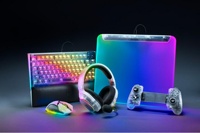 【Razer】PHANTOM WHITE COLLECTION　レトロな魅力を、モダンなデザインで。新たにホワイトが登場。