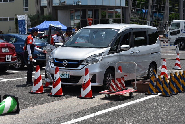 【JAF滋賀】「運転のクセ」と「身体能力の変化」を実技で確認