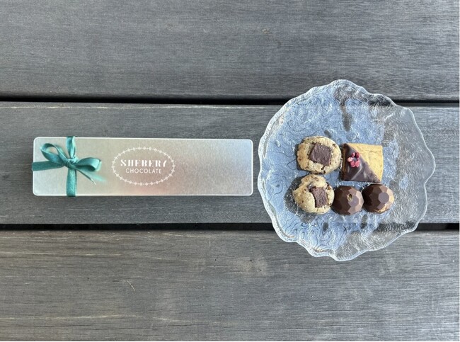 Bean to Bar Chocolateブランド「SHEBERY CHOCOLATE」10月17日で創業2周年。オーガニック米粉を使ったオリジナルクッキー缶を今月限定で発売。