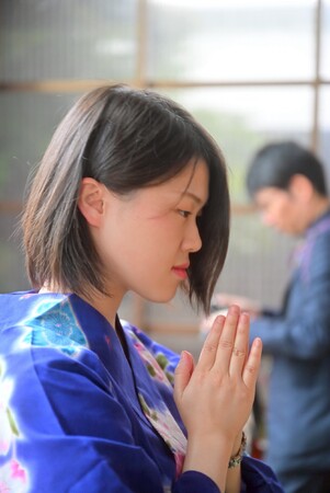 福井県あわら市！将棋界の熱戦を彩る！ 竜王戦 大盤解説棋士の冨田五段・藤井女流初段が「よるもうで」スポット巡り！【写真たっぷりお届け】