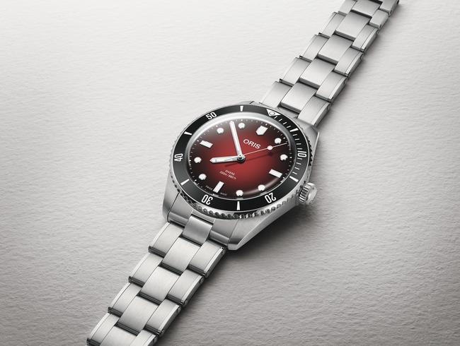 Oris、時計愛好家コミュニティとの限定品「ORIS x RedBar ダイバーズ リミテッドエディション II」を発表