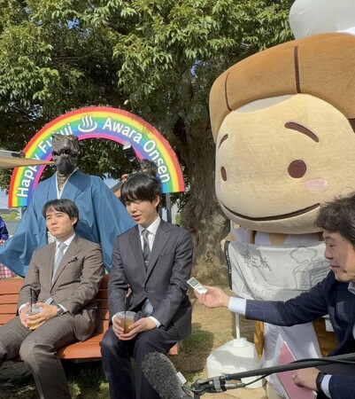 「藤井竜王、どうやって伝えたらいいですかね。」ーーー笑いに包まれた子ども取材。佐々木八段とのやりとり【竜王戦取材】