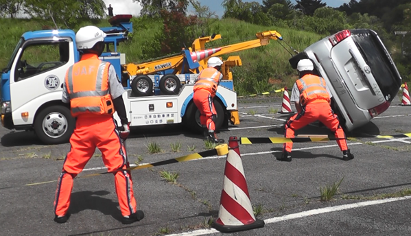 【JAF中国】迫力の実演＆防災体験！クルマのヒーローが広島に集結　JAFロードサービス隊員の技術を一般公開
