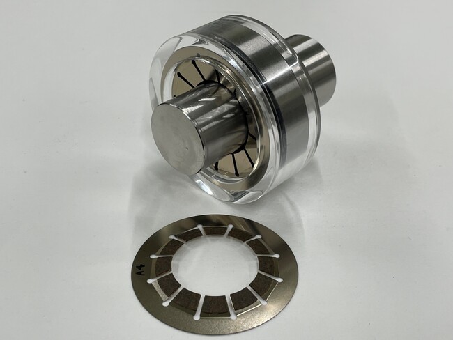 NSKワーナー、高い導電性と省スペースを世界最高水準で両立した「導電バイパスプレート」を開発