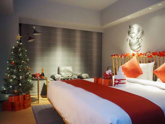 【メルキュール京都ステーション】　特別な夜をお部屋で満喫！華やかに彩られた”クリスマスルーム”が1日限定3室で登場