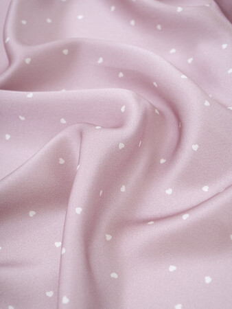 ただ寝るだけじゃもったいない？上質シルクで始めるウェルネス習慣