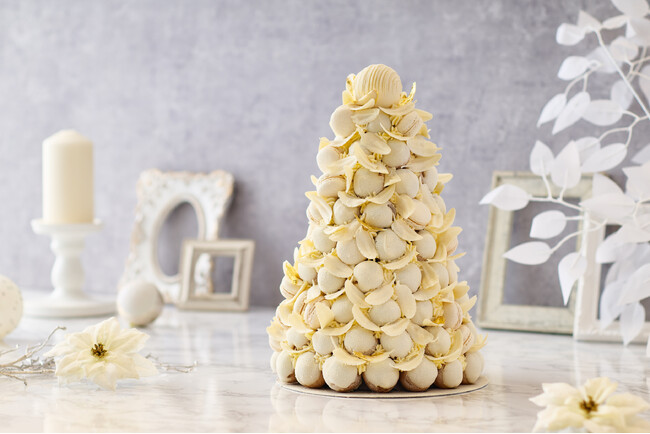 【ホテルグランヴィア京都】伝統スイーツ「クロカンブッシュ」で表現するクリスマスツリーケーキ　Tour Blange～クロカンブッシュのクリスマスツリー～予約受付開始のお知らせ