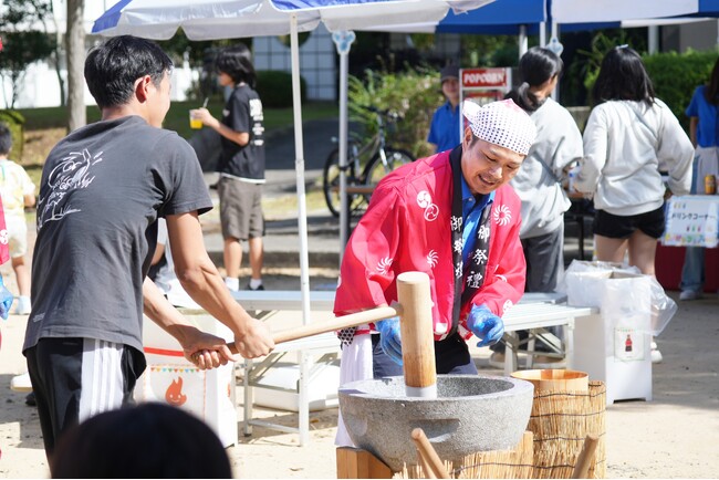 地域住民と外国人入居者の交流を深める催しに約200人来場　10月18日、三木市のビレッジハウス志染で“多文化共生”イベントを開催
