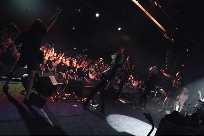 MAN WITH A MISSION、初上陸のオーストリア・ウィーンでヨーロッパツアー完走！！