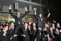 「2025年プロ野球ドラフト会議」において、創価大学硬式野球部の立石正広選手が阪神タイガースから1位指名、山崎太陽投手が東京ヤクルトスワローズから3位指名！